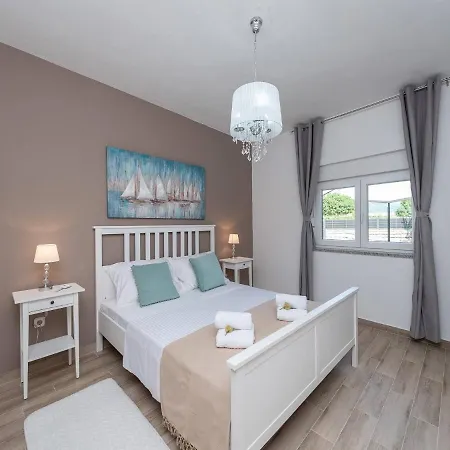 Βίλα Holiday Marcela With Pool, Zadar County Pridraga