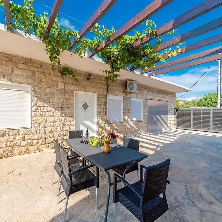 Holiday Marcela With Pool, Zadar County Βίλα Pridraga