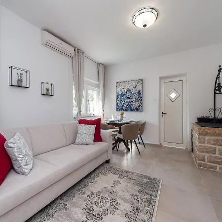 Holiday Marcela With Pool, Zadar County Βίλα Pridraga