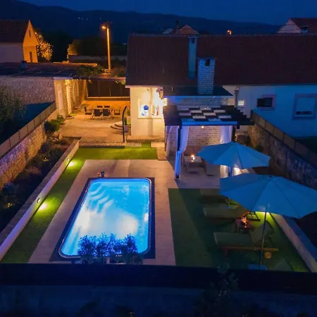 Holiday Marcela With Pool, Zadar County Βίλα Pridraga