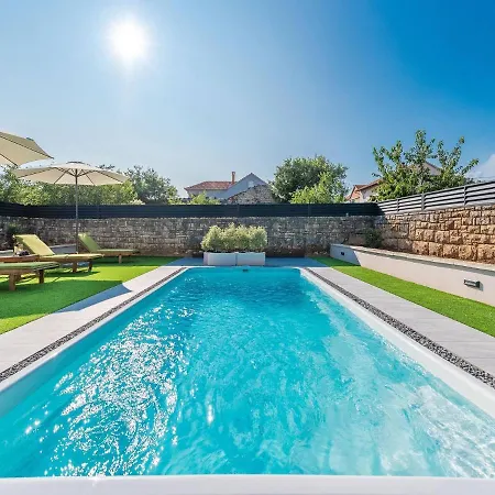 Βίλα Holiday Marcela With Pool, Zadar County Pridraga